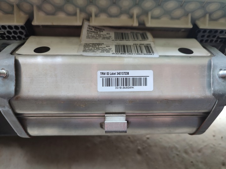 фото №5, Mercedes w221 панель роздавальна капот подушка безпеки оригінал s-klasa консоль