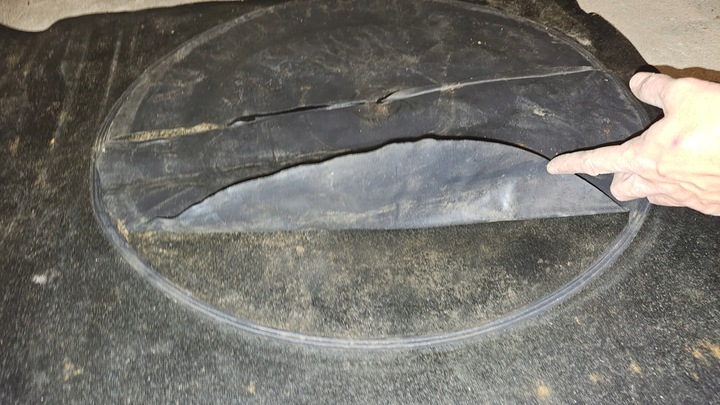 фото №8, Обивка багажника bmw e30 sedan комплект узкая лампа