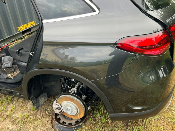 фото №9, Mercedes glc 254 кузов зад крило ванна pas лонжерон панорама дах