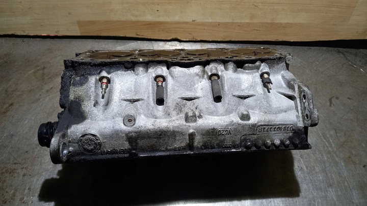 фото №5, Головка двигателя 038103373r vw passat 1.9 tdi 105