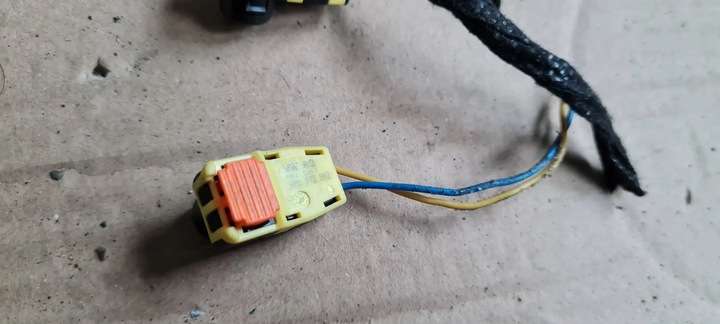 фото №6, A5 8w штекер роз'єм подушка безпеки 4m1972562 a4 b9 8w q7 q5