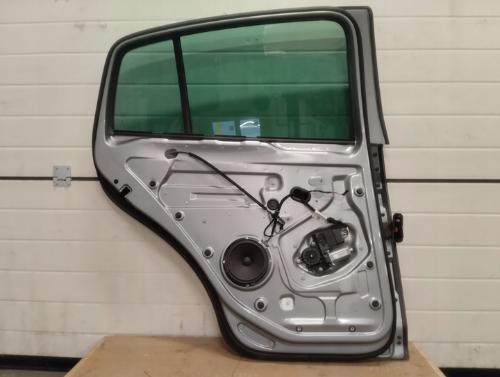 фото №9, Двері ліві зад задні комплектні vw golf vi plus la7q 2010 рік доставка