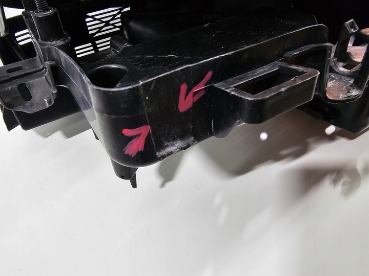 фото №8, Основание корпус коробка предохранителей компьютера peugeot 508 i #3720