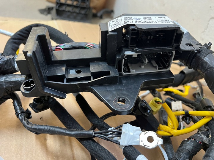 фото №8, Hyundai kona 1.6 гибрид жгут установка кабины