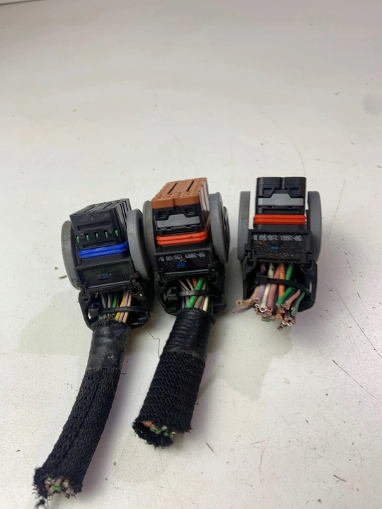 фото №5, Штекеры штекер разъём контроллера двигателя renault trafic ii vivaro a 2.0