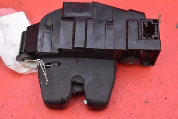 фото №5, Замок крышки зад багажника 9660403980 citroen c4 picasso 1 i 06-13