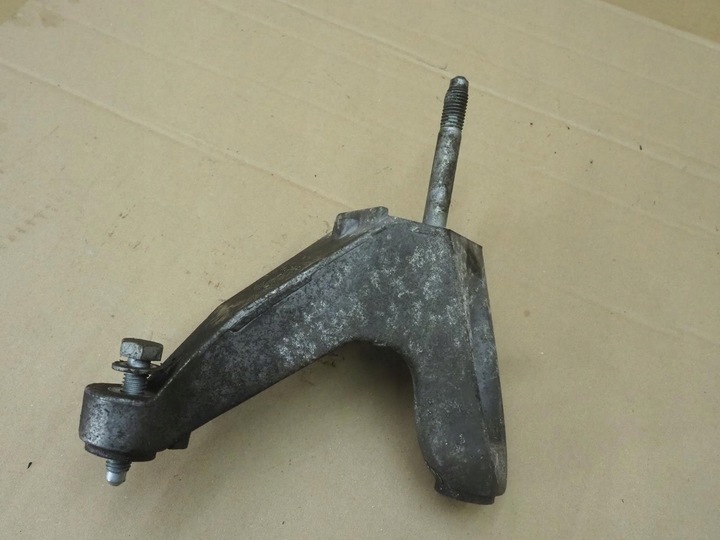 фото №13, Лапи кріплення коробки коробки передач saab 9-5 95 i 2001r 2,0t b205