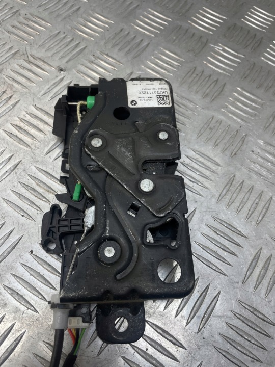фото №10, Bmw g21 g81 доводчик замок задньої кришки багажника 7430626 7357112