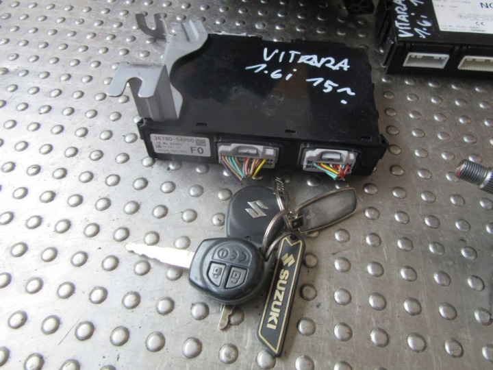 фото №6, Suzuki vitara iii 1.6i 2wd 15 комплект do запуска