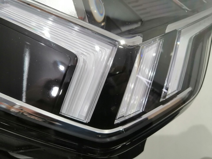 фото №9, Лампа правая передняя audi q3 ii полный led