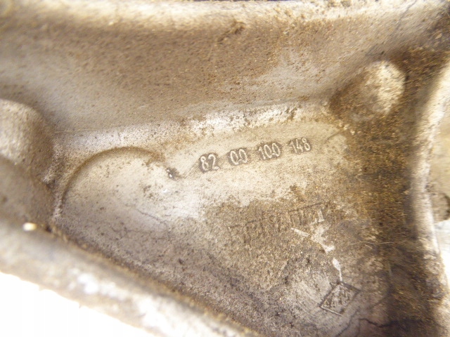 фото №5, Scenic i рестайлинг лапи кронштейн генератора 1.9 dci