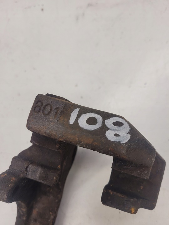 фото №5, Скоба зажим перед audi a4 b7 a6 c6 a3 8p 801