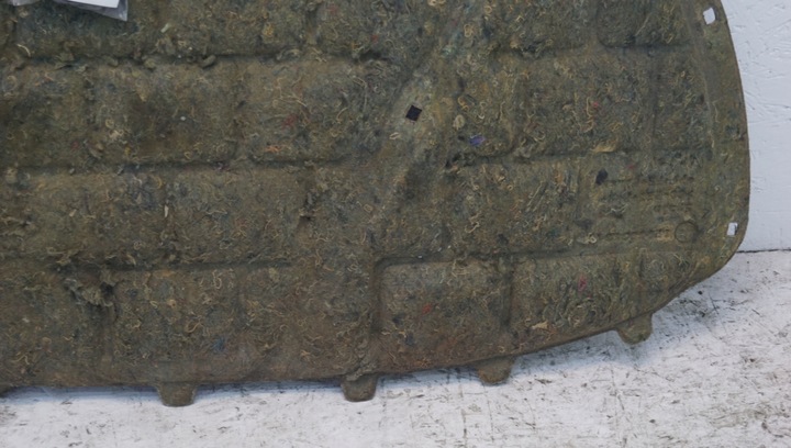 фото №10, Шумоізоляція капота + застібки vw polo 6r рестайлінг