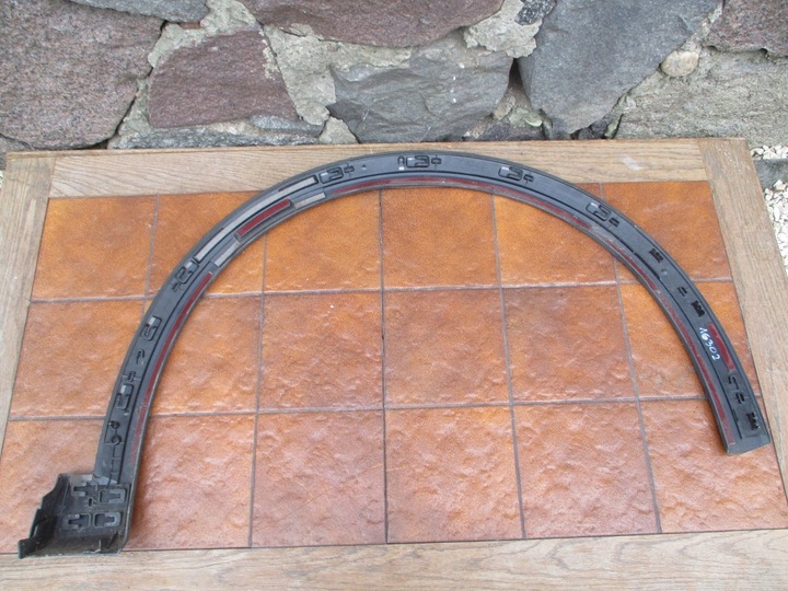 фото №9, Audi e-tron 4ke853717 планка крило лівий перед