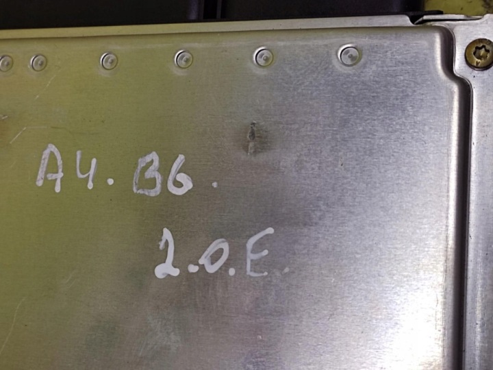 фото №5, Audi a4 b6 2.0 блок управления двигателем (ecu) 0261207753