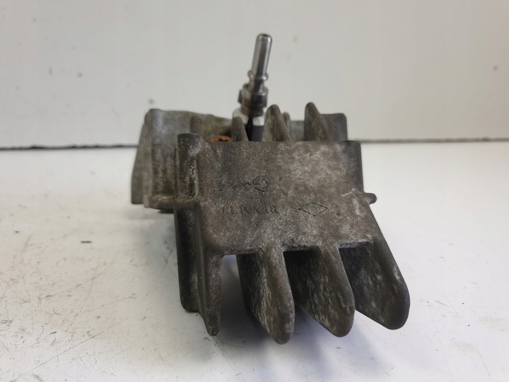 фото №6, Renault clio iii 1.5 dci лапи держатель форсунка dpf 8200771226