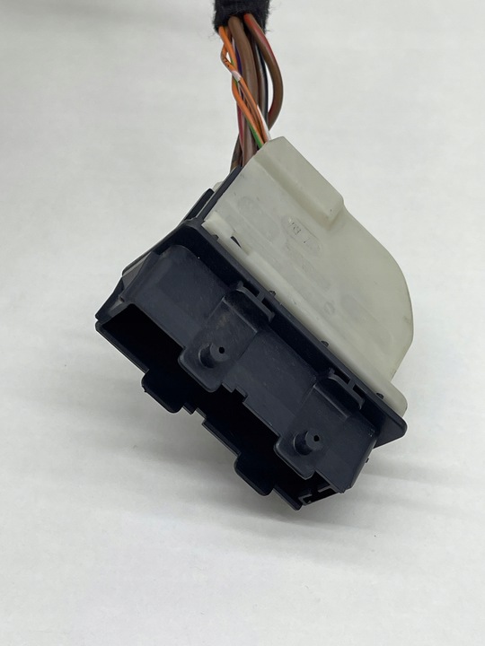 фото №9, Audi volkswagen seat skoda штекер разъём соединитель дверь + шланг 4h0972701