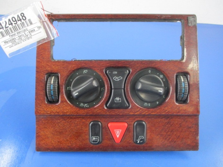 фото №1, Mercedes e-klasa w210 панель воздуховод i кондиционера 2108300285 +корпус