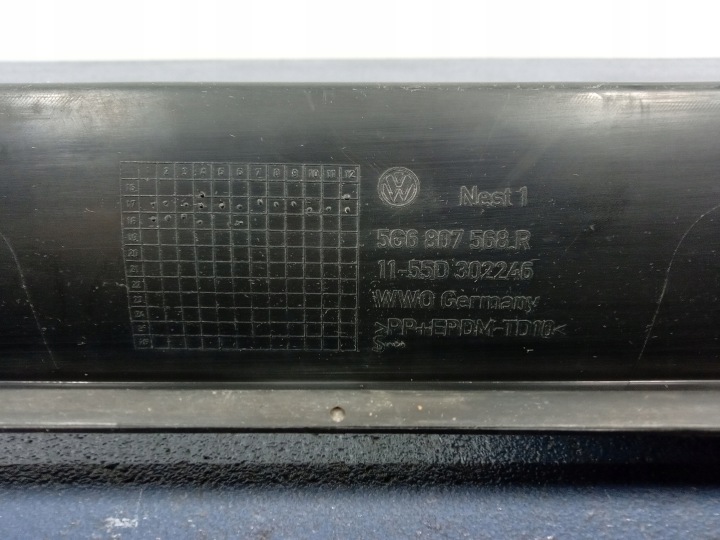 фото №6, Vw golf vii 7 рестайлинг молдинг бампера зад 5g6807568r