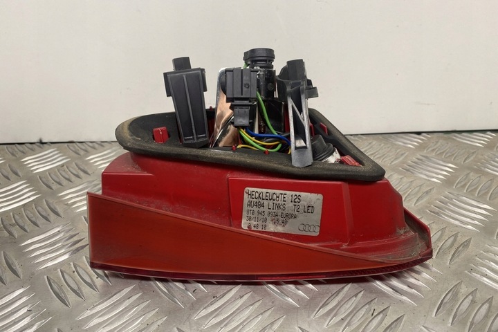 фото №8, Левая лампа крышки багажника audi a5 8t3 8t0945093a 3.0l дизель 176kw 2011