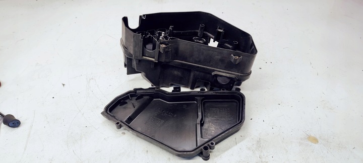 фото №7, Корпус коробка предохранителей audi q7 4l0937576a