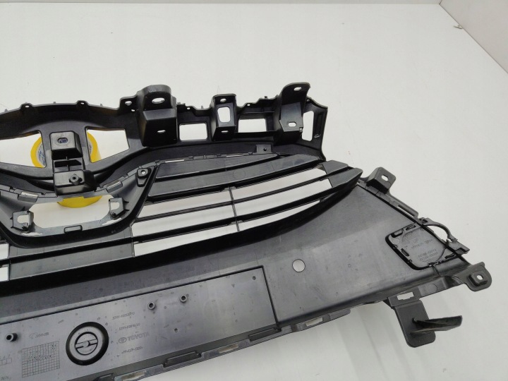фото №8, Toyota yaris iv решітка решітка бампера перед 53101-k0050