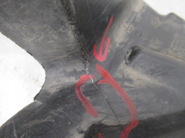 фото №4, Citroen c4 picasso подкрылок правые задние зад