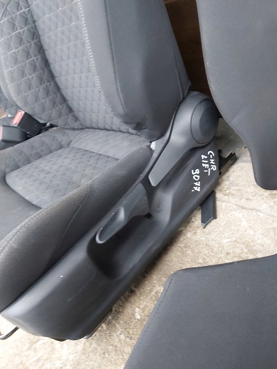 фото №7, Toyota c-hr рестайлінг сидіння перед лівий праві комплект зад диван 21r