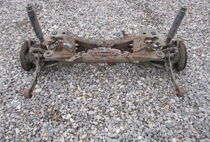 фото №1, Балка підвішування зад вісь візок avensis t27 рестайлінг sedan 2.0 d4d