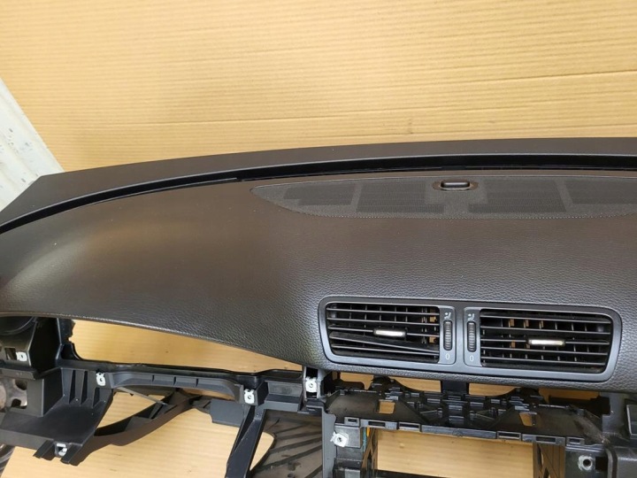 фото №10, Vw passat b6 05-10 торпедо роздавальна консоль подушка ремені комплект air bag