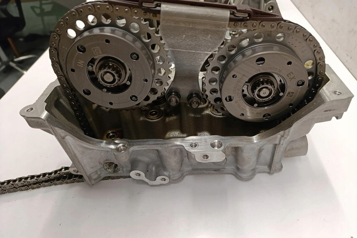 фото №7, Головка двигуна bmw b48b20a 2.0l 2023