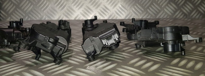 фото №11, Vw touareg t5 audi q7 cayenne двигунчик клапан повітропровід нагрівача 7l0907511ag