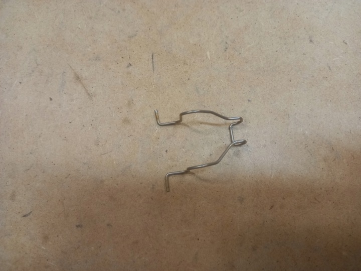 фото №1, Застёжка пружина лампочки h7 seat toledo leon altea