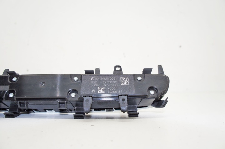 фото №6, Tj045 mercedes w213 панель выключатель кнопка аварийных a2139054003 ar