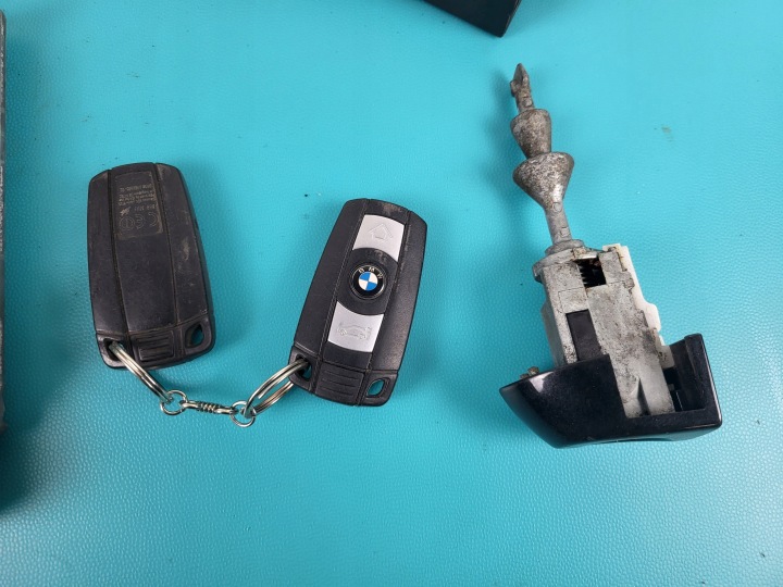 фото №5, Bmw e90 e91 08r 318 d 2.0 d n47 блок управления двигателем (ecu) компьютер ключ cas
