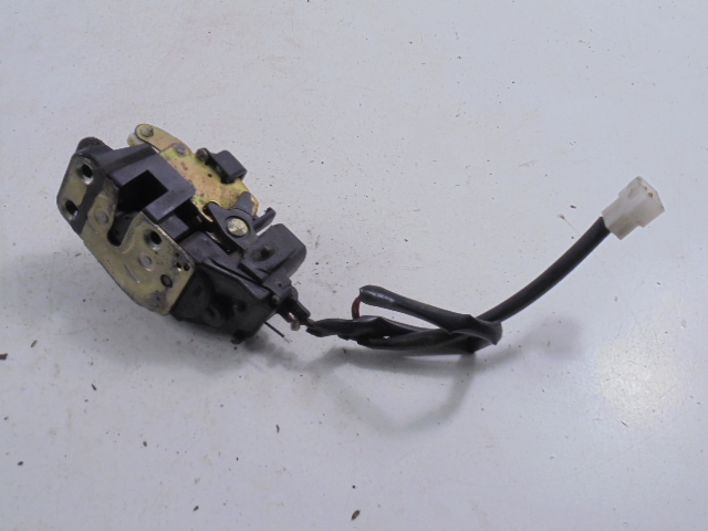 фото №1, Mazda 626 v gf 97-00 замок дверь зад левый универсал