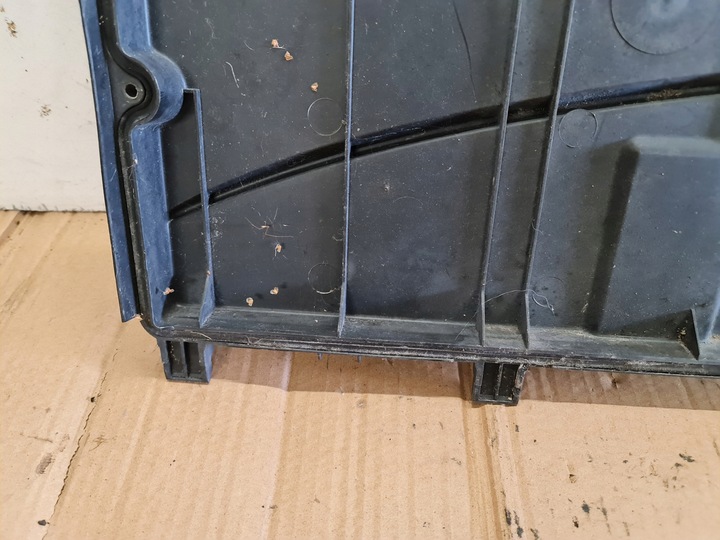 фото №9, Кришка блоків управління audi a8 d2 eu 4d1937128f