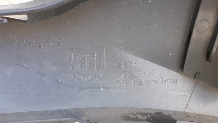 фото №10, Audi a3 8y 20- бампер переднее pdc ксенон 8y0807437