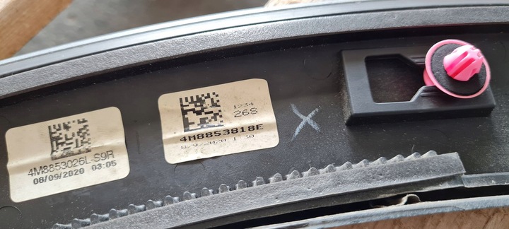 фото №11, Sq8 4m q8 планка накладка бампера крыльев правые зад ls9r 4m8853026l