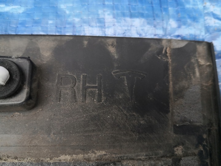 фото №10, Tesla x планка двері права перед 1035120-00-d