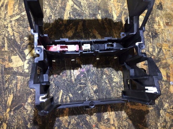 фото №9, Audi a3 8p рестайлинг рамка корзина радио переключатели 2din