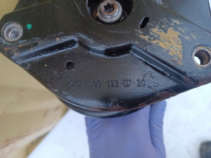 фото №13, Mercedes vito w447 амортизатор mcpherson  амортизатор лівий перед поворотна опора a6393230720