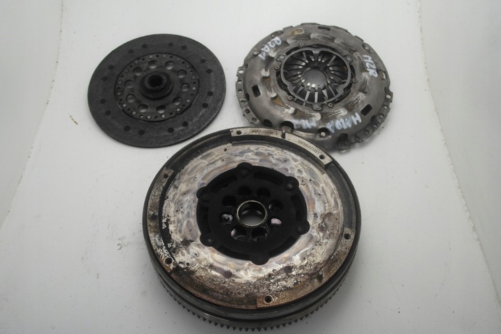 фото №1, Mazda 3 bl 6 gh 08-13 2.2 mzr-cd r2aa зчеплення маховик з двома масами комплект r2a1-16610-b
