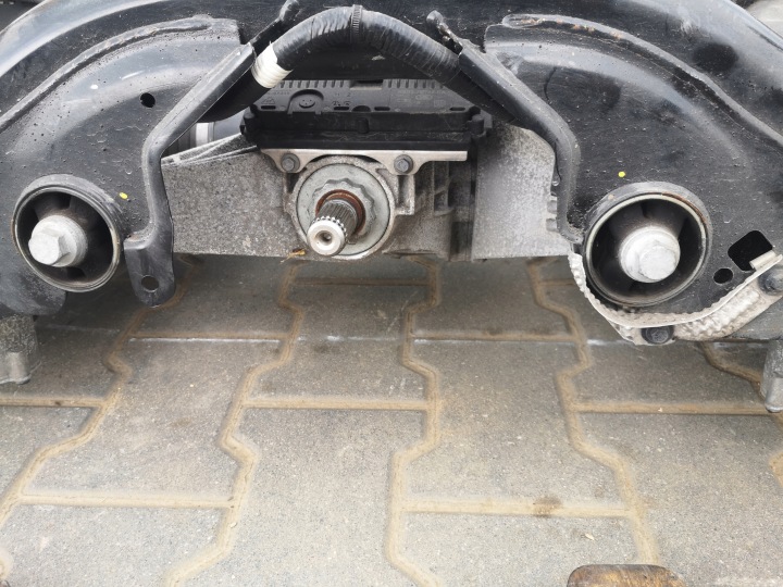 фото №10, Range rover evoque l551 підвішування зад комплект 2.0d поворотна опора візок