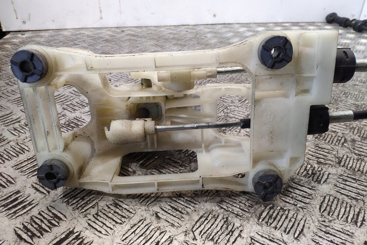 фото №8, Механізм зміни коробки передач kia cee'd хетчбек ed 437001h200 1.6l дизель