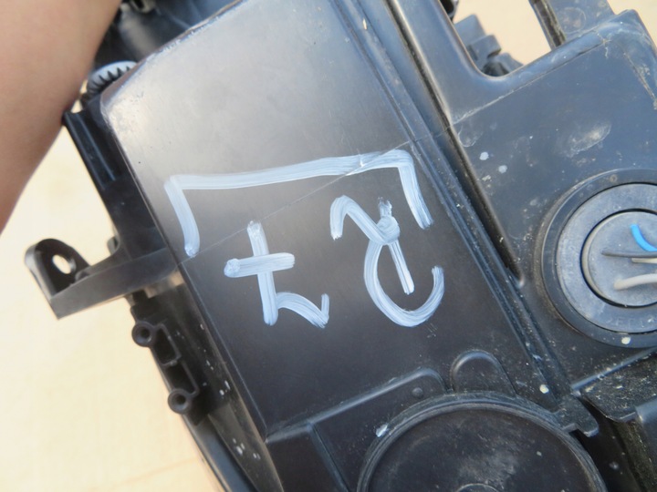 фото №9, Фара лампа лівий toyota yaris a81170-0dj90