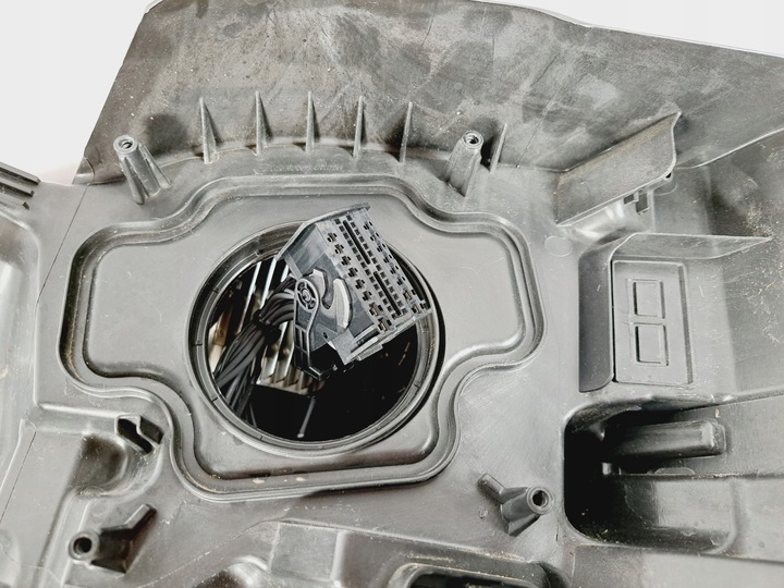 фото №10, Vw touareg iii 18+ лампа правая полный led 761941036a