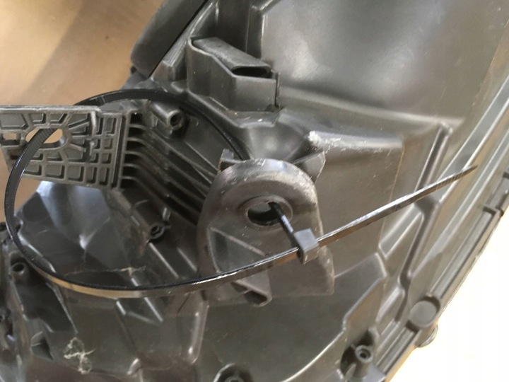 фото №11, Лампа правые перед renault captur 2015 260102734r европа повреждённая