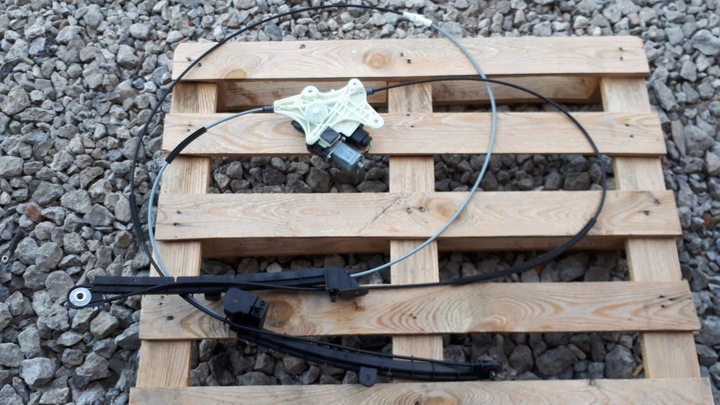 фото №15, A4 b9 механизм ролеты багажника моторчик универсал