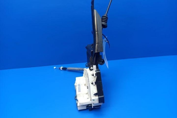 фото №9, Замок задних правых дверь mercedes-benz b w245 a1699992999 1.8l дизель